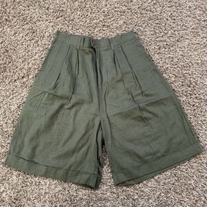 Vintage Davis Hollis Linen Cotton Green Bermuda Shorts High Waist Size 12 Pleat